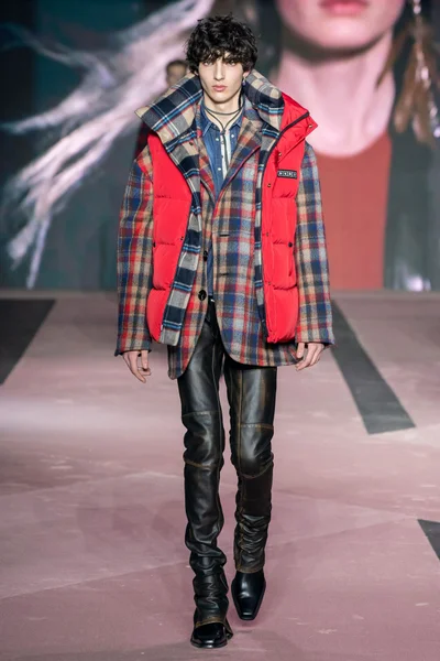 Look 66